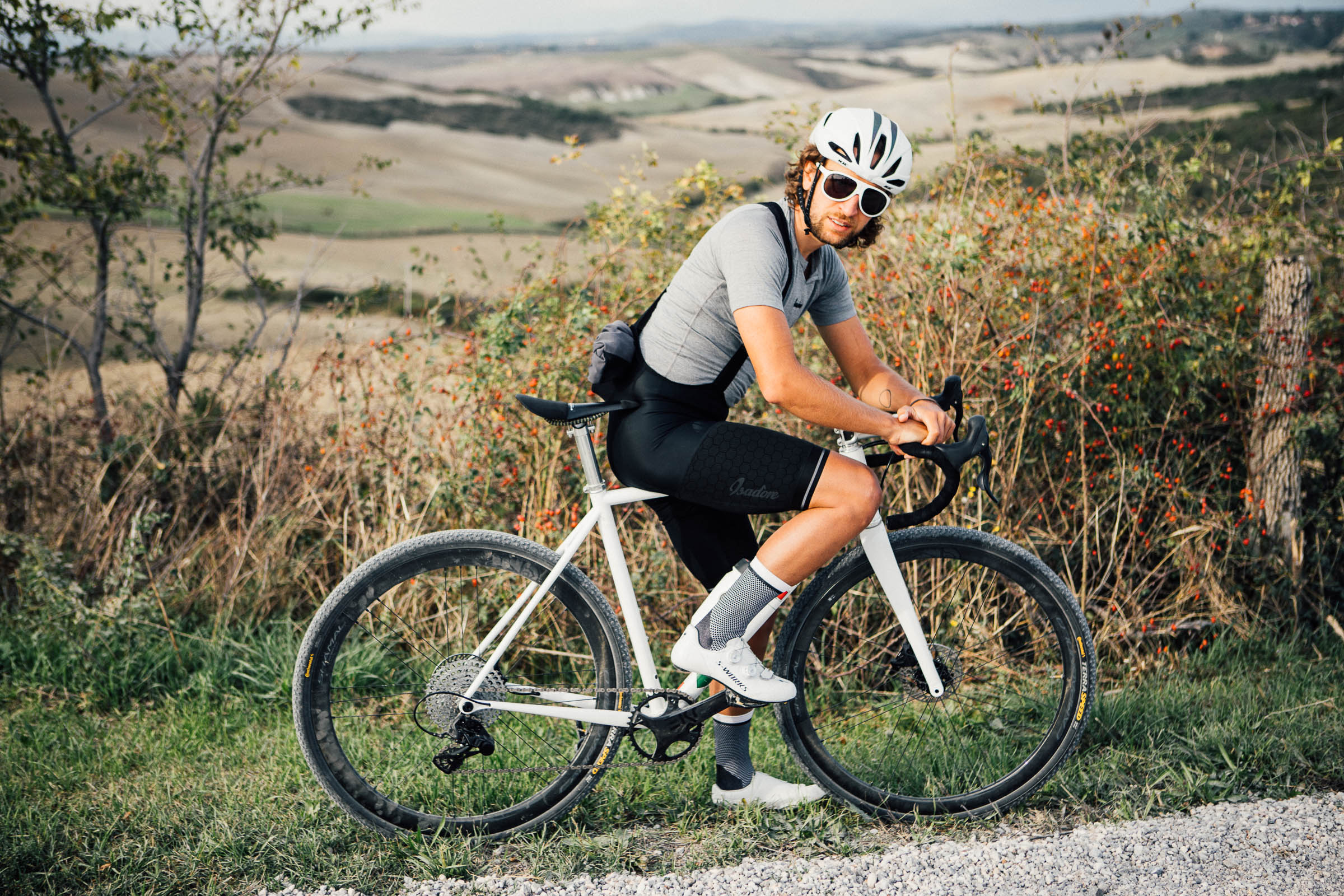 gravel shorts cycling