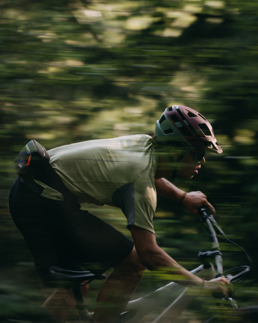 Timeless cycling clothing responsibly made