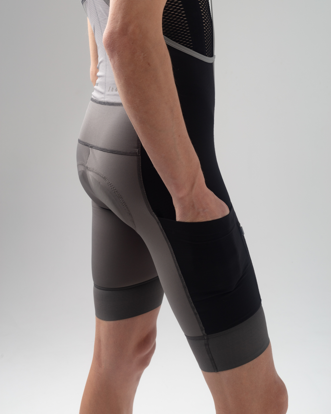 Distance Cargo Wool Bib Shorts Dark Gull Gray
