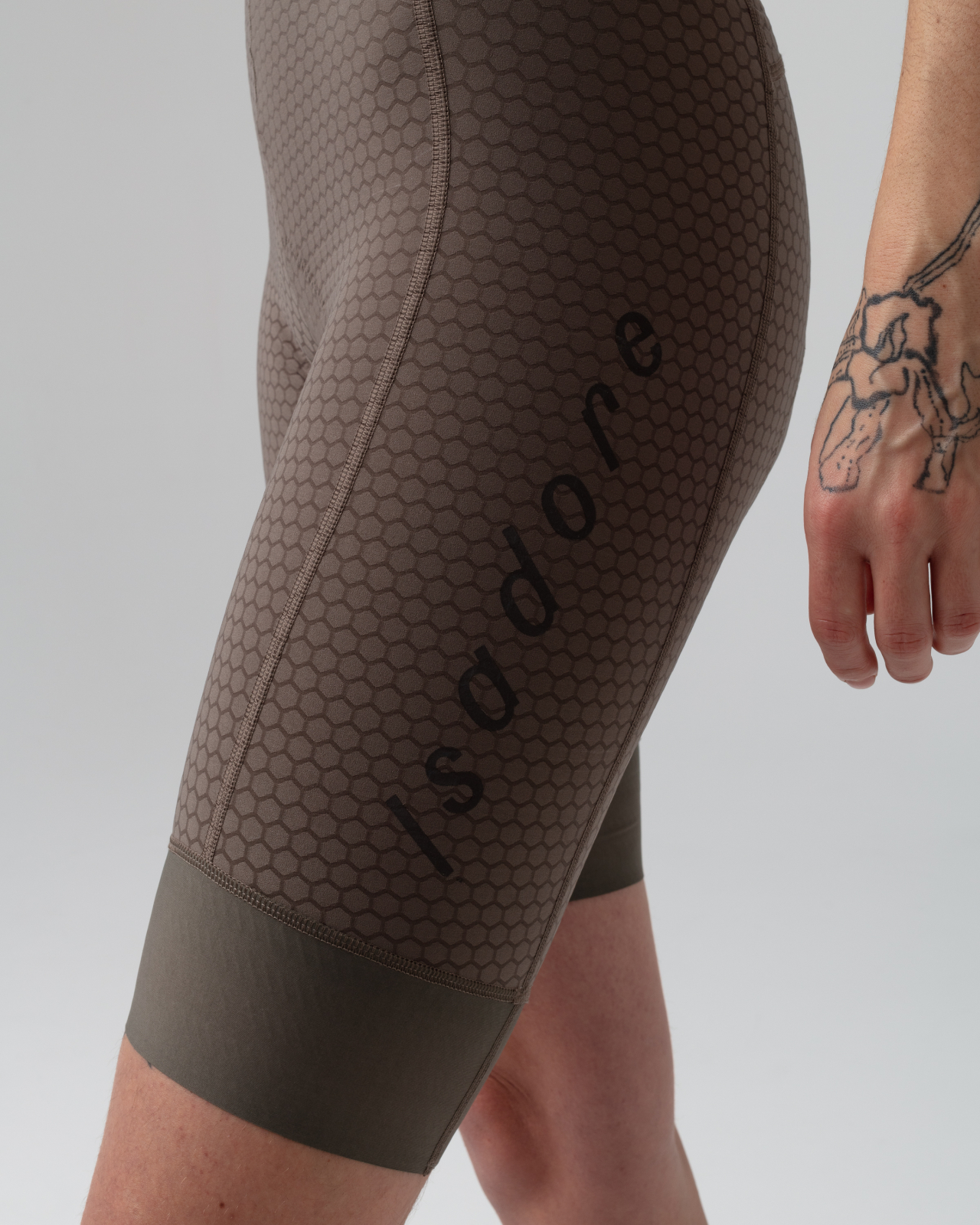 Women's Echelon Aero Bib Shorts Major Brown