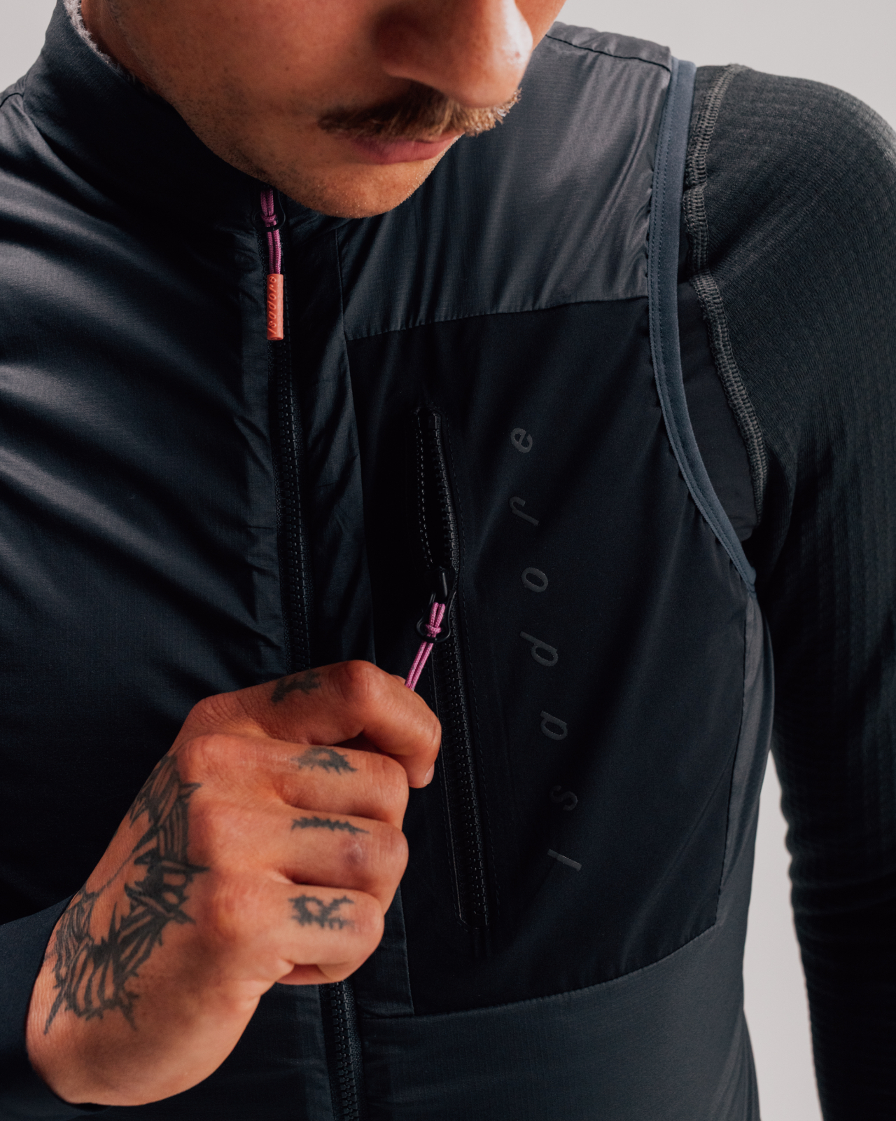 Alternative Insulated Vest Black Sand