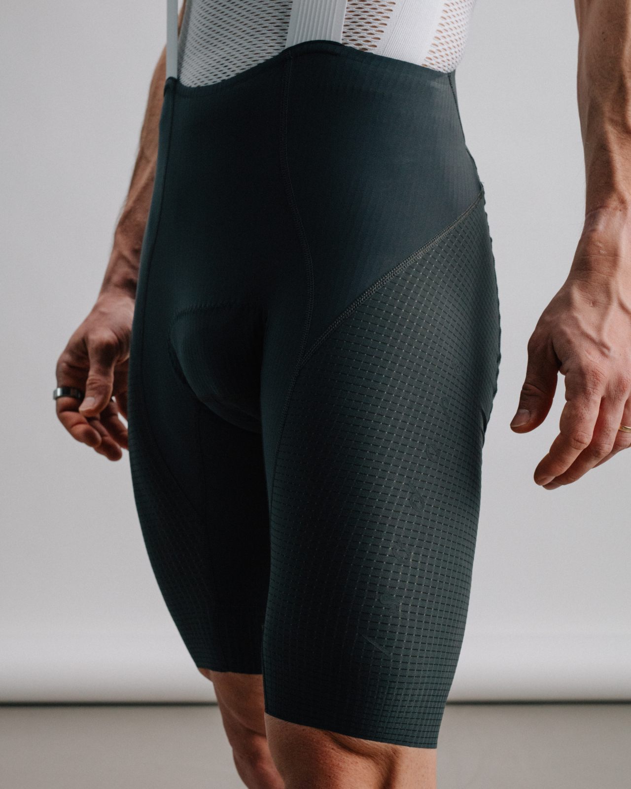 Echelon Ultralight Bib Shorts Raven