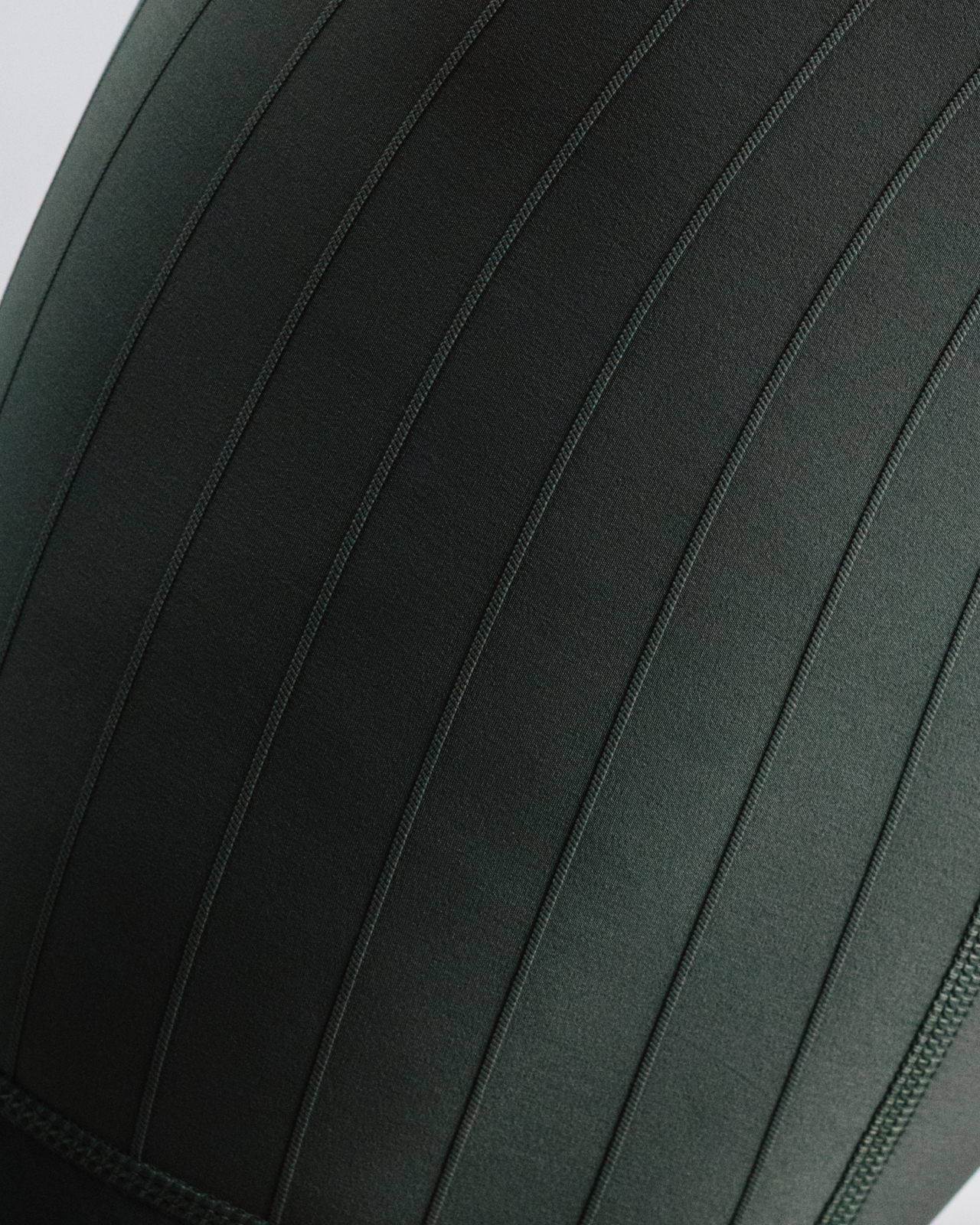 Echelon Aero Bib Shorts Mulled Basil