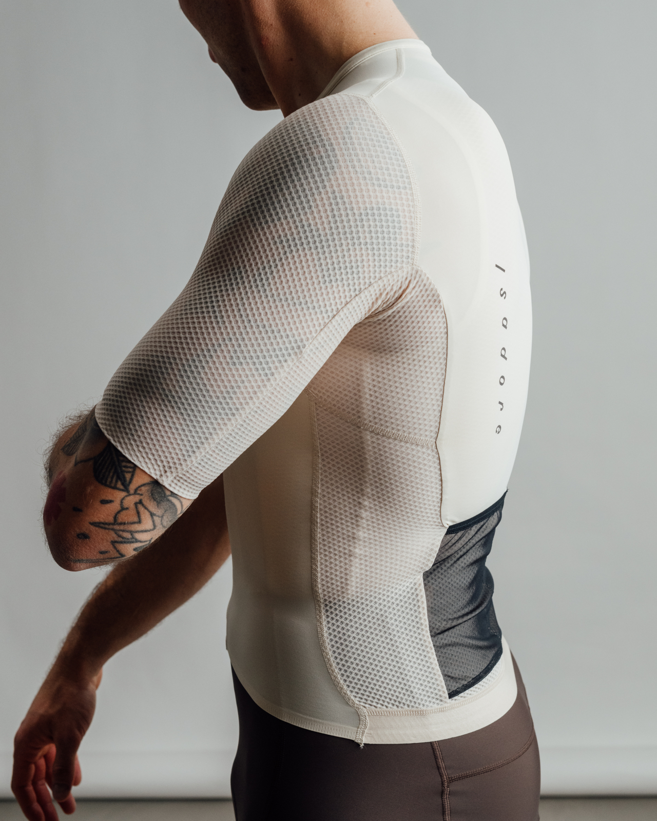 Signature Jersey Peanut White