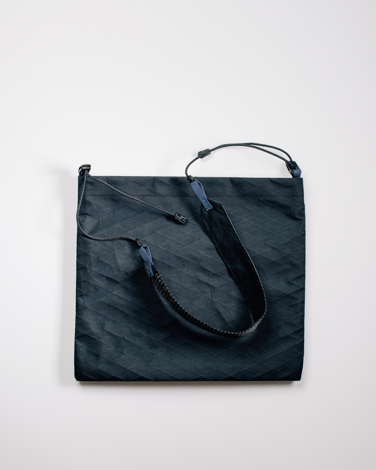 Isadore × reisefix Tech Musette Anthracite