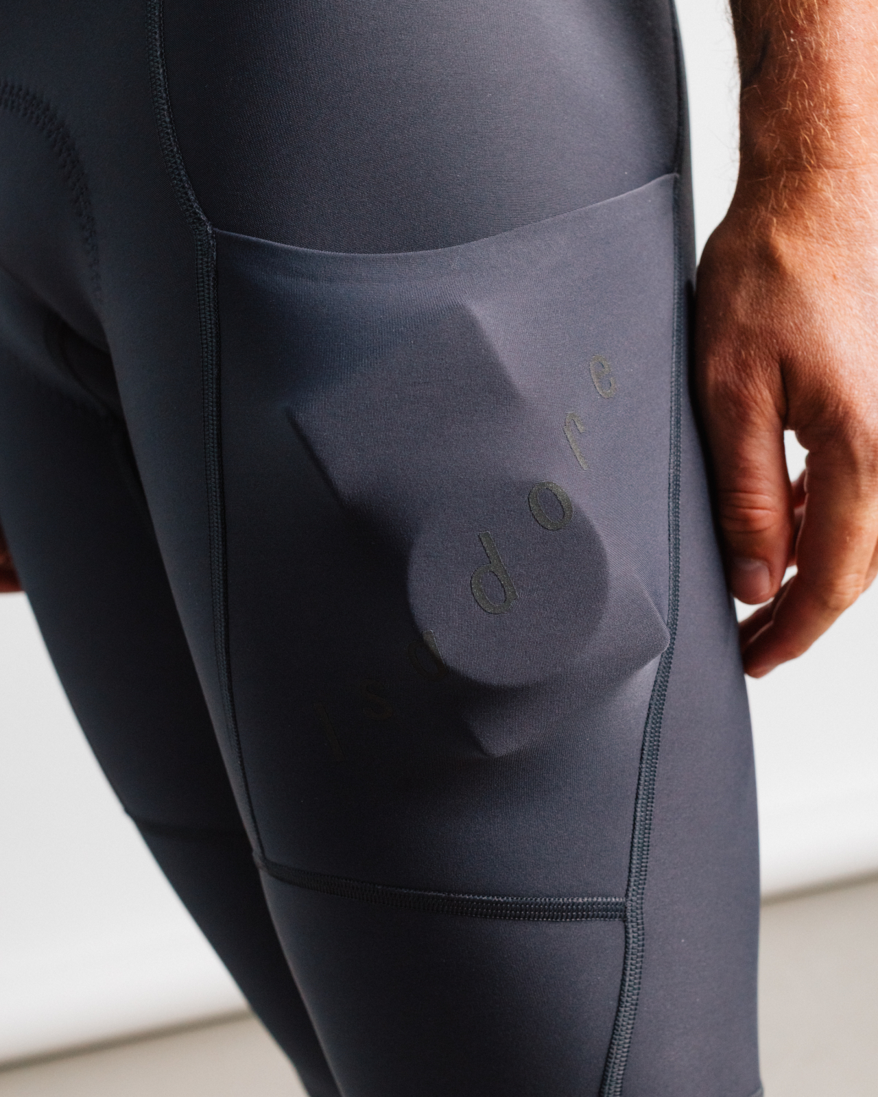 Signature Thermal Cargo Tights Obsidian