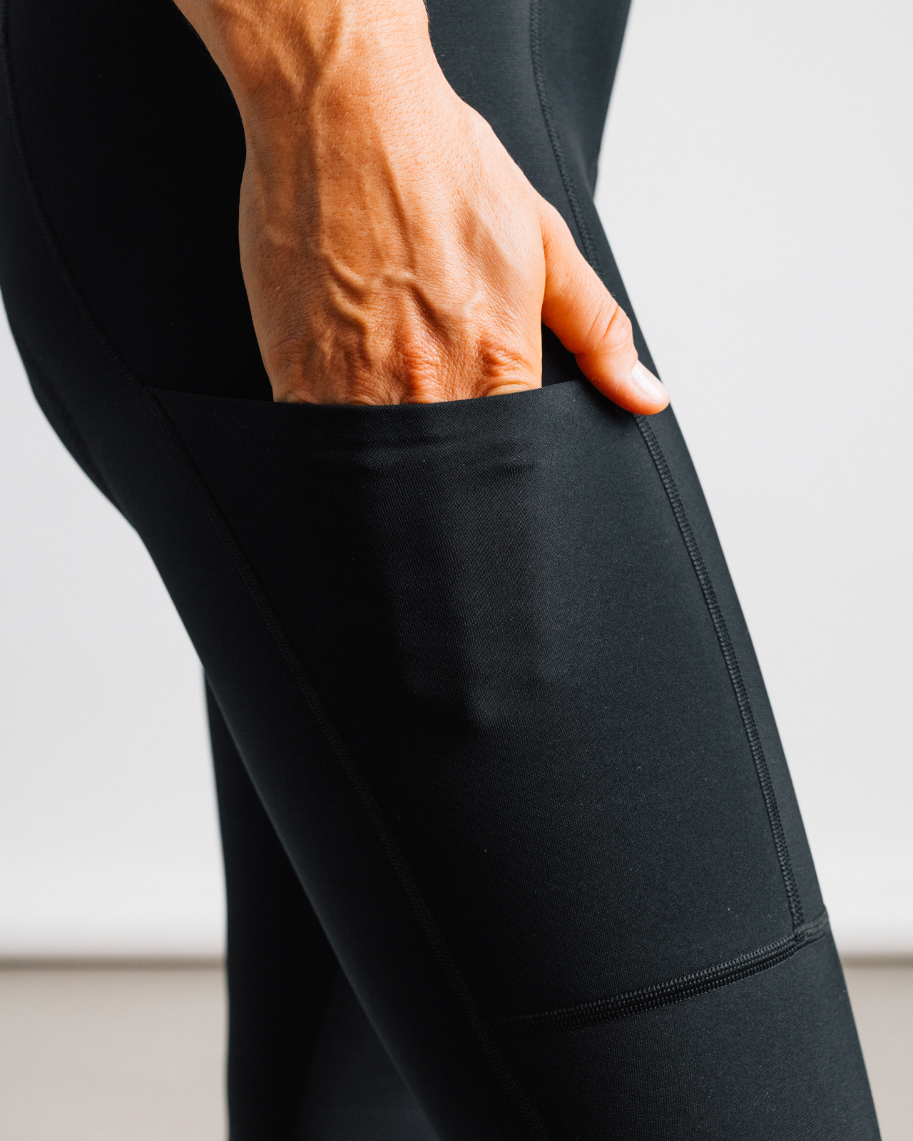 Women's Signature Thermal Cargo Tights Black
